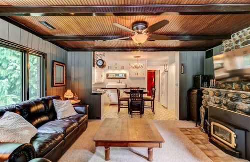 Holland House | Historic Gold Coast Hideout ~ Close To Several Lake Michigan Beaches!