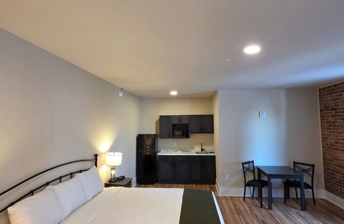 Downtown Hotel | Historic Griffin Hotel