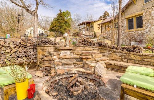 Hardy House | Historic Hardy House on Main Street with Fire Pit!