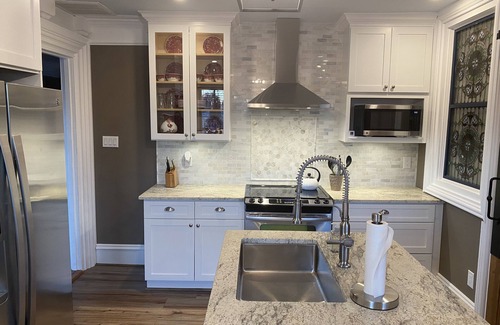 Church Hill Apartment | Historic Haven in Church Hill