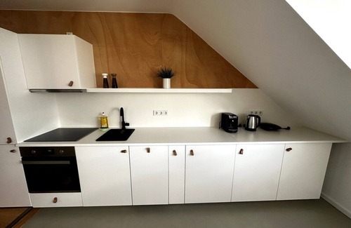 Dusseldorf Old Town Apartment | Historic Haven: Stylish 2BR Apartment In Altstadt