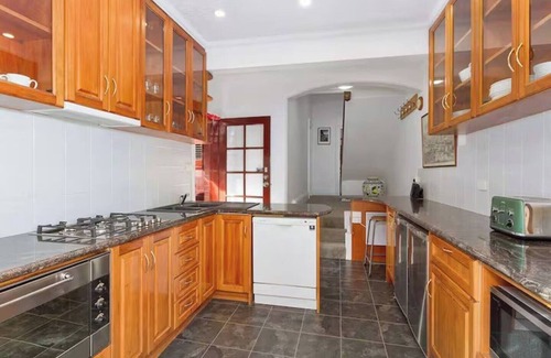Hobart Central Business District Apartment | Historic Haven Two storey Pad in Perfect City Spot