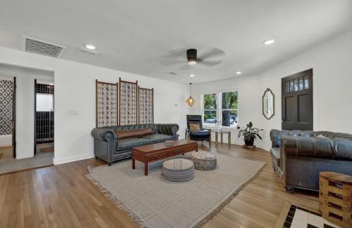 New Braunfels House | Historic Hideaway Stroll to Schlitterbahn