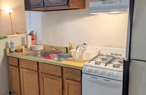Tuskegee House | HISTORIC HILL APARTMENTS (Duplex)