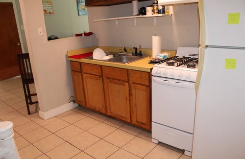 Tuskegee Apartment | HISTORIC HILL APT1 (Upstairs)
