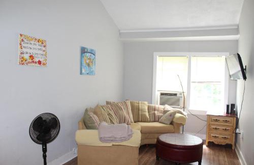 Tuskegee House | Historic Hill Apt1
