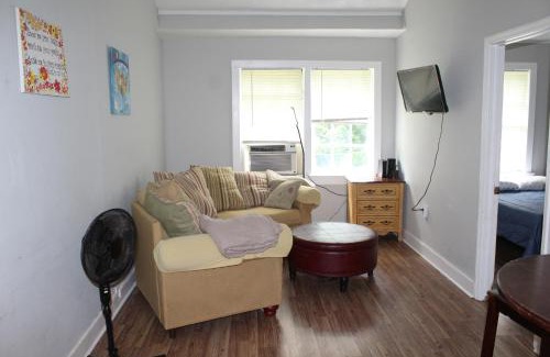 Tuskegee House | Historic Hill Apt1