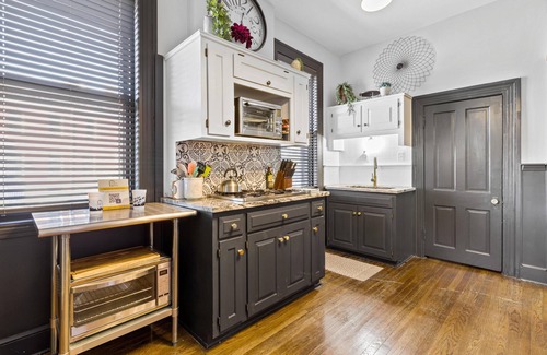 Kansas City House | Historic Holmes Place + Min from Downtown