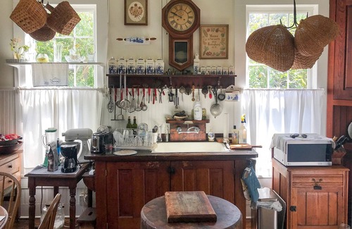 Bastrop House | Historic Home in Bastrop! Near Austin, Bastrop State Park and Lost Pines Forrest