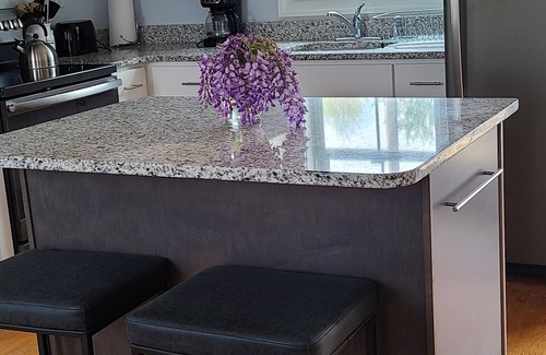Milton House | Historic home in downtown Milton w/hot tub. Quick drive to the Delaware beaches!