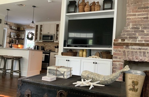 The Old Commons Cottage | Historic Home Located in historic district of Beaufort, SC