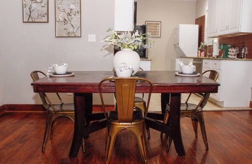Central Arlington House | Historic Home Near Stadiums & UTA
