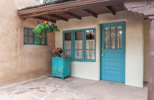 Taos House | Historic Home of Taos Artist -Peak Season Dates Available! Best Location