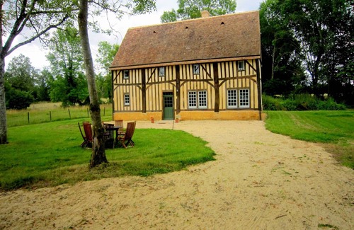Saint-Aignan House | Historic Home Saint-Aignan by Lake