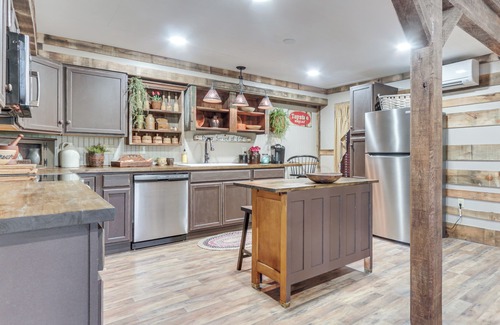 Dry Run Cottage | Historic Home w/Mountain Views in Dry Run