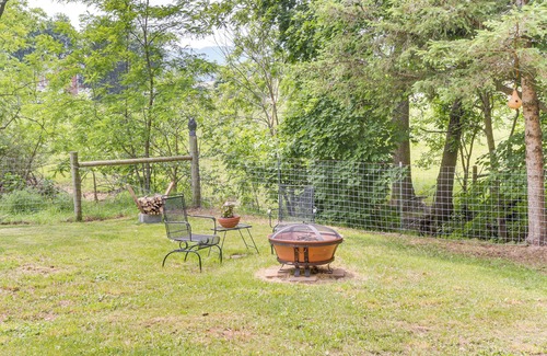 Dry Run Cottage | Historic Home w/Mountain Views in Dry Run