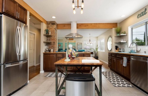 Cottonwood House | Historic home WALK to Quaint Old Town Cottonwood! Close to SEDONA and Jerome!