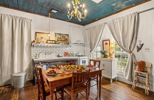 Granbury Cottage | Historic Home: Walking distance to historic square, beach, & hiking trail!