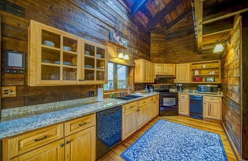 Jasper House | Historic home with hot tub, Ping-Pong, grill, firepit, mountain views, deck