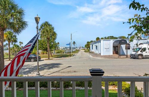 Fort Pierce Apartment | Historic Home with Modern Upgrades - Prime Downtown Location
