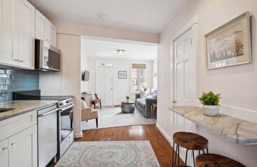 Historic District House | Historic Home with Parking Steps From Capital & USNA