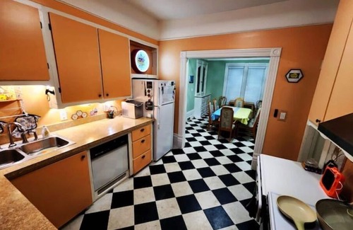 Oscoda House | Historic home within short walk to Ausable River and beach on Lake Huron