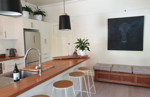 Haumoana Villa | Historic homestead close to Haumoana beach