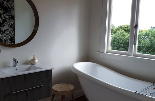 Haumoana Villa | Historic homestead close to Haumoana beach