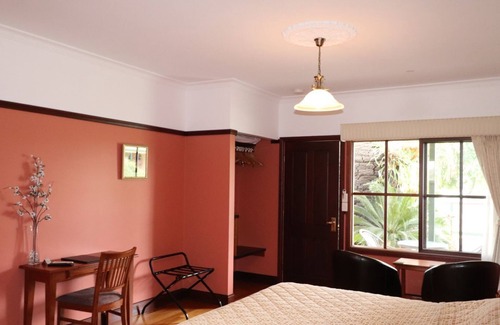 Newmerella Bed & Breakfast | Historic Homestead with amazing views and breakfast