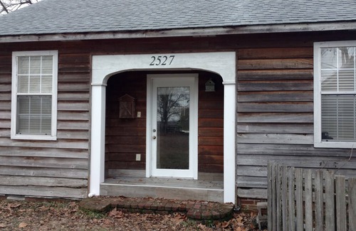 Horseshoe Lake House | Historic Horseshoe Lake Cottage