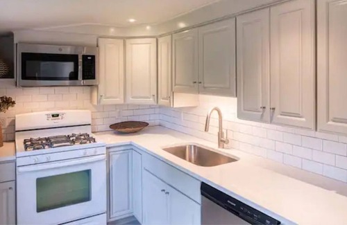 Staunton House | Historic house, designer charm, downtown location