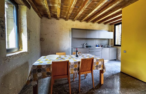 Bayac House | Historic house renovated into Boutique