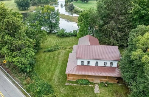 Fryburg House | Historic Hunter’s Haven, Waterfront Gem in Tionesta. Float, fish and relax here.