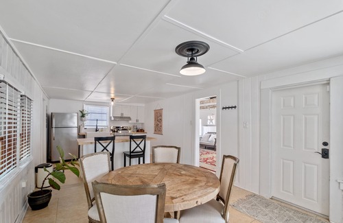 Cocoa Cottage | Historic Indian River Guest House-Dock Access-Rocket Launches