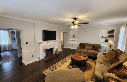 Macon House | Historic Ingleside Avenue Charm