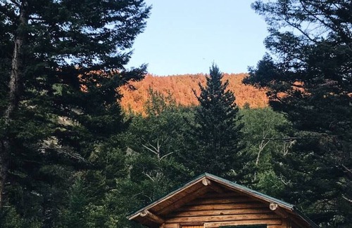 Pray Cabin | Historic Jim Bridger Cabin 3