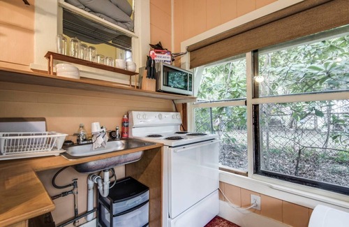 Arsenal Cabin | Historic King William Riverwalk – Rustic Exclusive