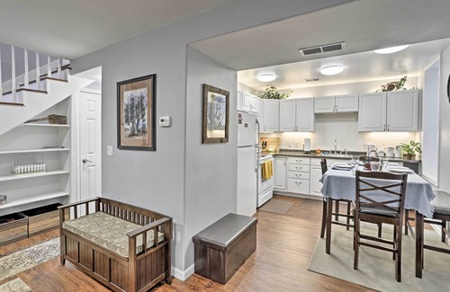 Laramie Condo | Historic Laramie Condo - 3 Blocks to Downtown & UW