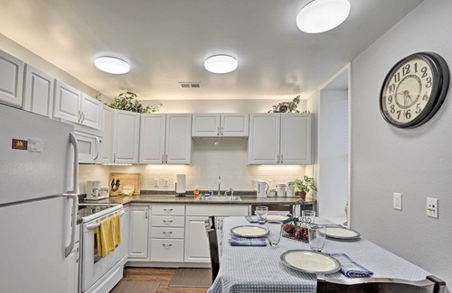 Laramie Condo | Historic Laramie Condo - 3 Blocks to Downtown & UW