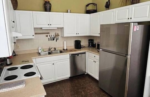 Mayhew House | Historic Loft Downtown Walk to the Best Shops