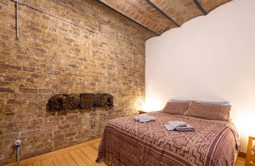 Asmali Mescit Apartment | Historic Loft w/Terrace and Old Istanbul View