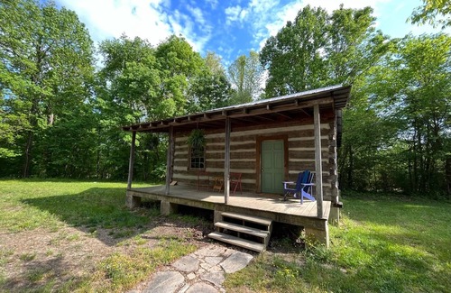 Chatsworth Cabin | Historic Log Cabin on a homestead!-Pet Friendly!
