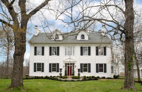 Eastwood House | Historic Louisville Estate Luxe & Spacious Stay