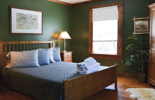 Williamsville Other | Historic luxury Farm House close to George Washington National Forest