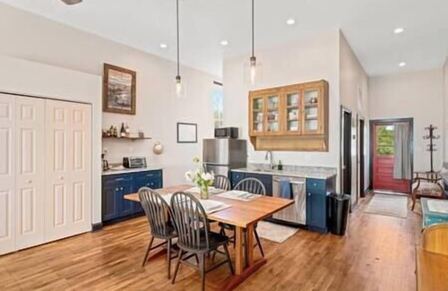 Madison House | Historic Madison Eagle Inn