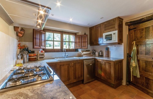 Pontos Villa | Historic Mansion with Pool