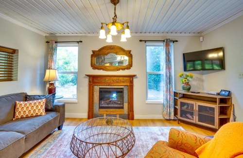Mapleton House | Historic Mapleton Cottage with River Views and Hot Tub