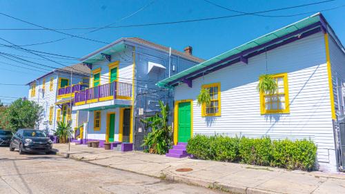 Faubourg Marigny Hotel | Historic Mardi Gras Inn