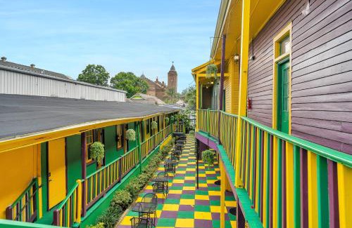 Faubourg Marigny Hotel | Historic Mardi Gras Inn