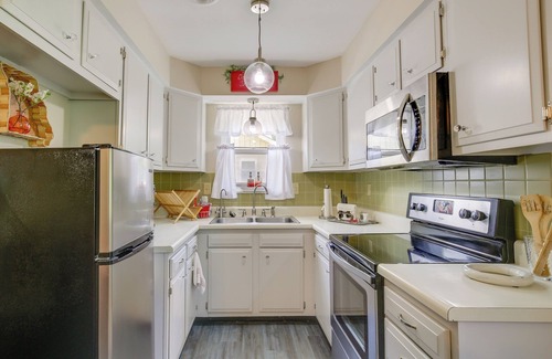 Marthasville House | Historic Marthasville Getaway w/Shared Amenities!